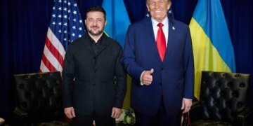 Зеленський заявив, що обговорив із Трампом тристоронню зустріч у США за участю путіна