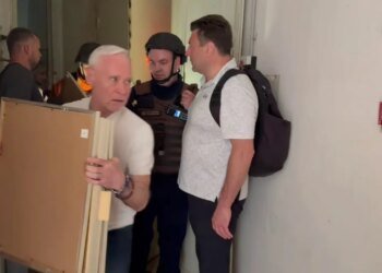 Удар по наследию: оккупанты атаковали художественный музей в Харькове, спасатели под обстрелом эвакуировали шедевры. ВИДЕО