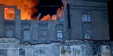 росіяни зруйнували коледж у Дніпрі та поранили людину під час атаки