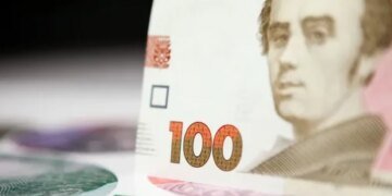 Нацбанк ввел в обращение «новые» купюры: что делать украинцам со старыми гривнами