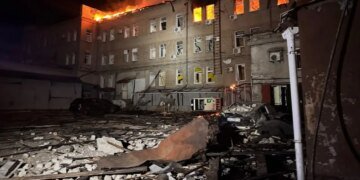 Нічна атака на Запоріжжя – рятувальники показали наслідки
