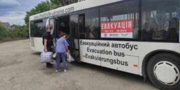 На Дніпропетровщині почали примусову евакуацію ще з 23 населених пунктів