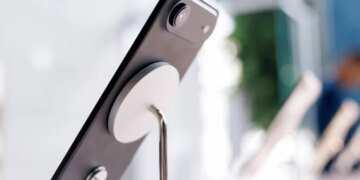 Apple готує iPhone Air другого покоління з покращеною камерою
