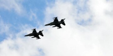 Зеленський: Україна має домовленості щодо додаткових F-16, потрібно готувати пілотів