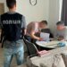 8 мужчин уехали за границу под видом «музыкантов» и не вернулись
