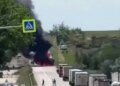 Дорога смерти для оккупантов: шокирующие ВИДЕО сгоревших бензовозов и взорванных мостов на Донбассе