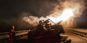 Крым, Бердянск и Подмосковье: сообщается об ударах дронов и действиях ПВО