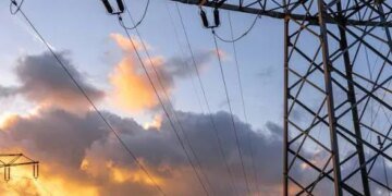 У шести областях України частково відсутнє електропостачання через обстріли – Міненерго