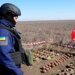 Після загибелі двох співробітників на Херсонщині NPA призупинила розмінування в Україні