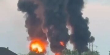 Зеленський підтвердив ураження нафтобази у краснодарському краї та двох НПЗ в уфі за 1500 км