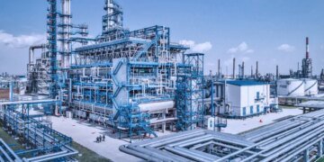 БпЛА з дальністю 3000 км: які нові цілі відкриваються перед українськими “діпстрайками” на території рф