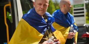 СБУ показала ексклюзивні кадри сьогоднішнього обміну полоненими