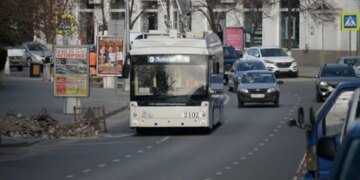 У Севастополі через дефіцит пального та знеструмлення зупинився громадський транспорт – ЗМІ