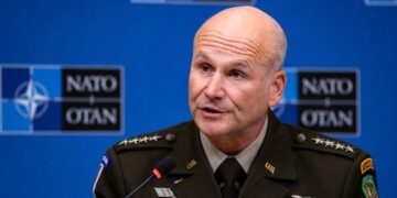 Бывший главком НАТО Каволи: Россия не может победить в Украине – но уже готовится к войне с Альянсом