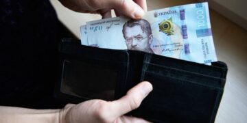 Зарплаты в Украине вырастут до 44 тысяч гривен: правительство назвало сроки