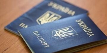 Украинцы с оккупированных территорий смогут получить документы за границей: в МИД назвали страны