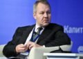 Иноземцев объяснил, почему удары по НПЗ для Путина опаснее, чем кажется