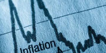 Дешевле не станет: эксперт оценил реальную инфляцию и дал прогноз по ценам