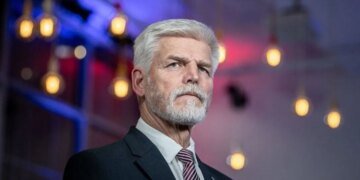 Президент Чехії отримав мандат від уряду на саміт НАТО, де заявить про підтримку України