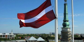 Латвія вручила росії ноту протесту після удару по почесному консульству у Слов'янську