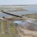 Оккупанты возводят насыпь вместо разрушенного Чонгарского моста в Крым: спутник зафиксировал работы