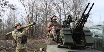 Сили ППО збили ракету Х-59 та 130 російських дронів під час нічної атаки