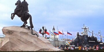 рф вдруге скасувала парад на день вмф через загрозу атак України – британська розвідка