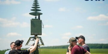 Перехоплювач з інтегрованим штучним інтелектом Peace Duck та міні-ППО MADS – в Україні презентували нову систему протидії дронам