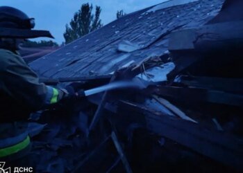 Российский дрон попал в пожарную часть в Донецкой области