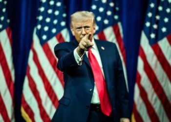 Трамп заявив, що путін "відчуває тиск" і хоче завершити війну в Україні