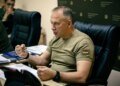 Ворог накопичує сили для нових масованих ударів, Україна посилює ППО – Сирський