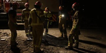 Кількість загиблих у Києві після російської атаки зросла до 19