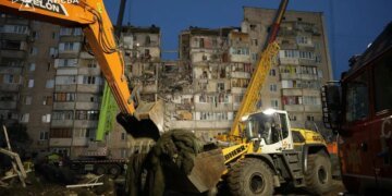 В Киеве завершили поисково-спасательные работы после удара со стороны РФ: какие последствия