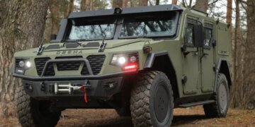 Міноборони допустило до експлуатації український аналог Humvee та оновлений бронеавтомобіль MRAP