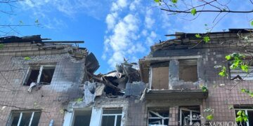 Через російський удар по багатоповерхівці у Харкові росте кількість постраждалих