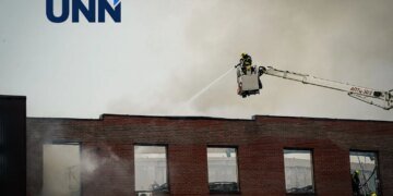 У Києві вже 14 постраждалих через російську атаку, дев'ятьох госпіталізували