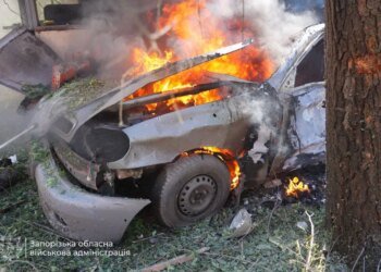 Ворог атакував центр Запоріжжя авіабомбами: одна людина загинула, четверо поранені, серед них дитина