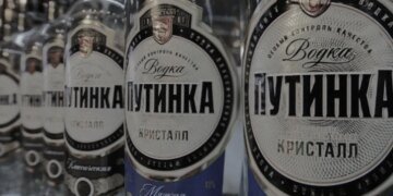 Смертність серед вільних чоловіків у рф втричі вища, ніж серед ув'язнених через алкоголь – СЗР