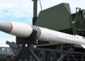 Построить самолет во время полета: Киев развернет сложнейшее производство под ракетными ударами