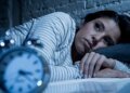 Бессонница из-за стресса и обстрелов: практические советы, как успокоиться