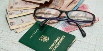Пенсионный фонд разъяснил, в каких случаях пенсионеров могут обязать вернуть часть пенсии