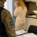 Начальник юрдепартамента ГП «Леса Украины» из Луцка Наталья Молочко получила взятку от директора ООО «РедМет» Олега Богельского. При получении её задержала СБУ
