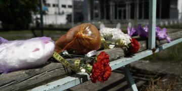 Кількість жертв російського удару по Сумах зросла до шести, у лікарні померла поранена жінка