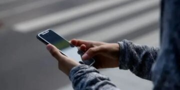 Кожен другий українець підтримує європейські правила видалення небезпечного контенту – дослідження