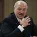 Лукашенко пригрозил вместо комбайнов вручать колхозникам автоматы и отправлять на границу с Украиной. ВИДЕО