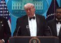 Сплетни из соцсетей или диагноз: есть подозрение, что Трампу начало отказывать здоровье