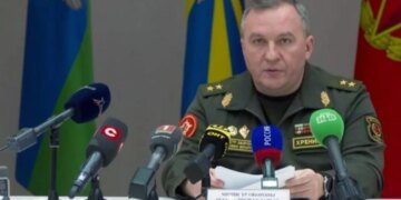 Смена риторики в Минске: белорусский министр обороны Хренин внезапно успокоил граждан насчет нападения Украины