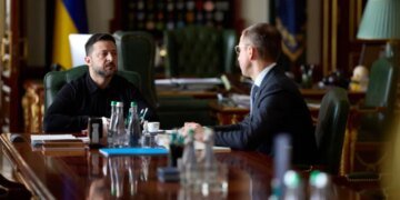 Зеленский с Корецким решили перетряхнуть Кабмин: грядет переформатирование или ликвидация