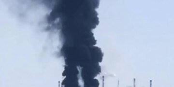 ССО підтвердили повторне ураження Тюменського НПЗ за понад 2000 км