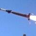 Щонайменше 5 ракет атакували Київ, у кількох районах спалахнули пожежі, атака триває